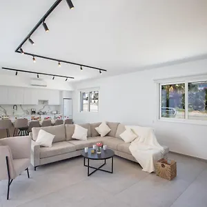 Villa Kube Luxury, Ayia Napa